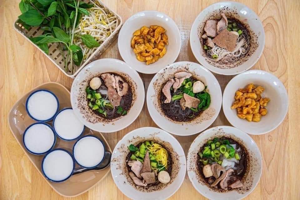 ร้าน ป.ประทีป ก๋วยเตี๋ยวเรือ สาขาศิริการ By ครัวชีวารส  